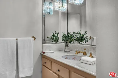 $2,995,000 | 10126 Empyrean Way, Unit 102, Los Angeles, CA 90067