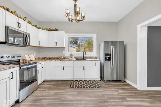 $225,000 | 410 2nd Street, Russellville, IN 46175