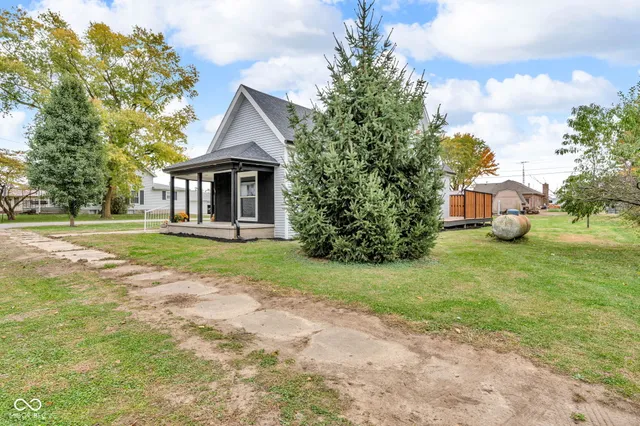 $225,000 | 410 2nd Street, Russellville, IN 46175