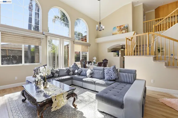 $1,325,000 | 9740 Linnet Court, Gilroy, CA 95020