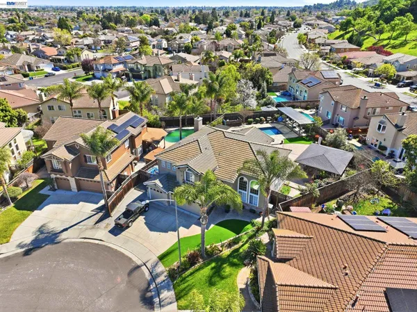 $1,325,000 | 9740 Linnet Court, Gilroy, CA 95020
