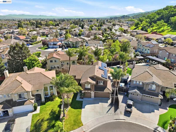 $1,325,000 | 9740 Linnet Court, Gilroy, CA 95020