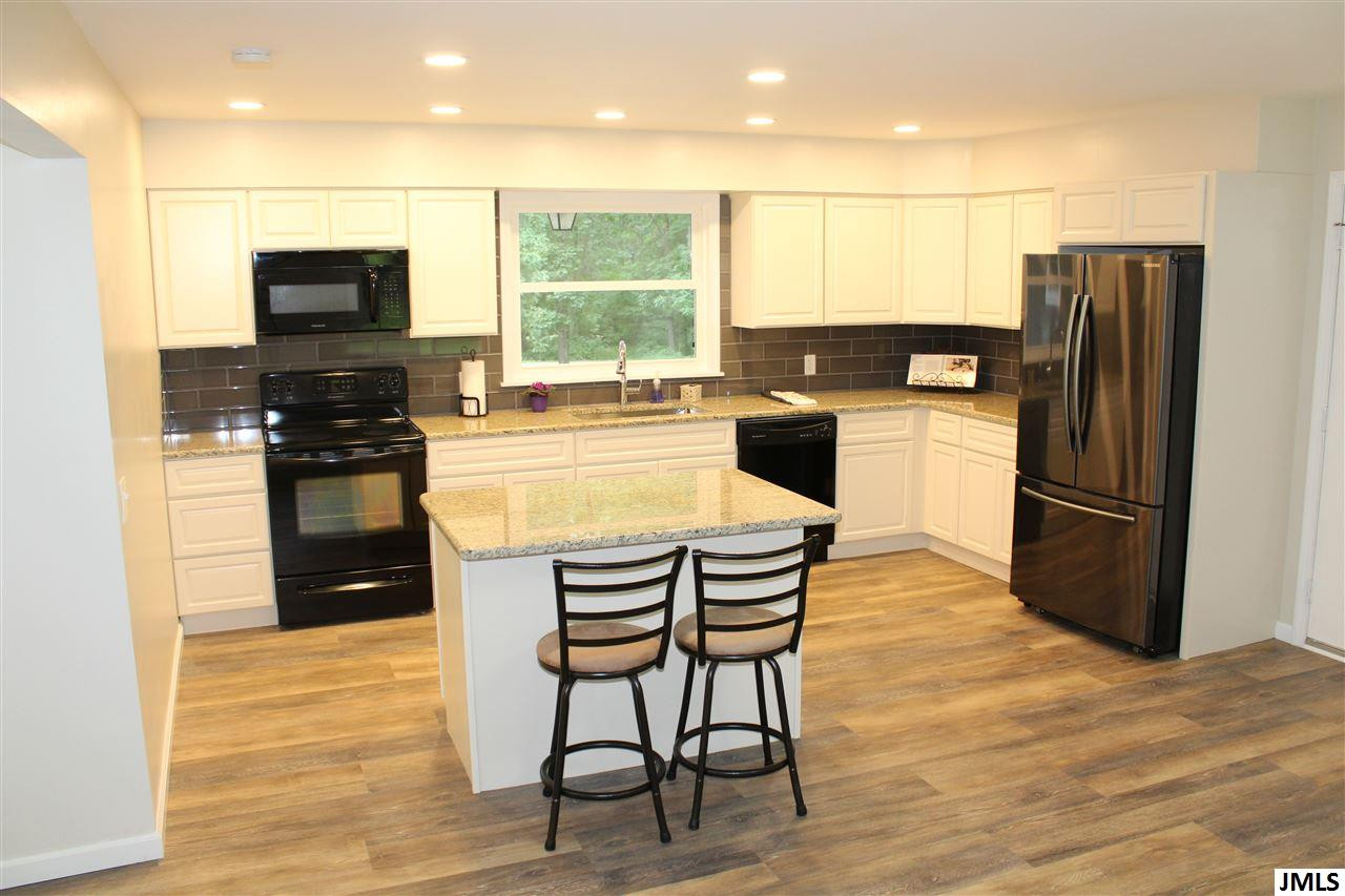 2851 Noon Road Jackson, MI 49201 - Photo 5 of 25 Photo 5