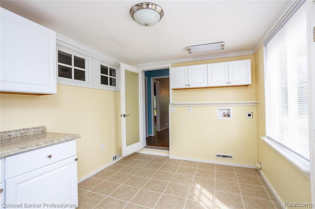 401 Barclay Grosse Pointe, MI 48236 - Photo 24 of 39