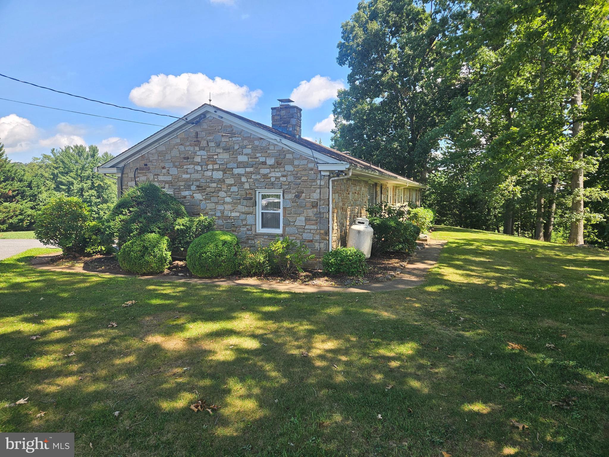 2933 Hampstead Mexico Road Hampstead, MD 21074 - Photo 45 of 64 Side by driveway