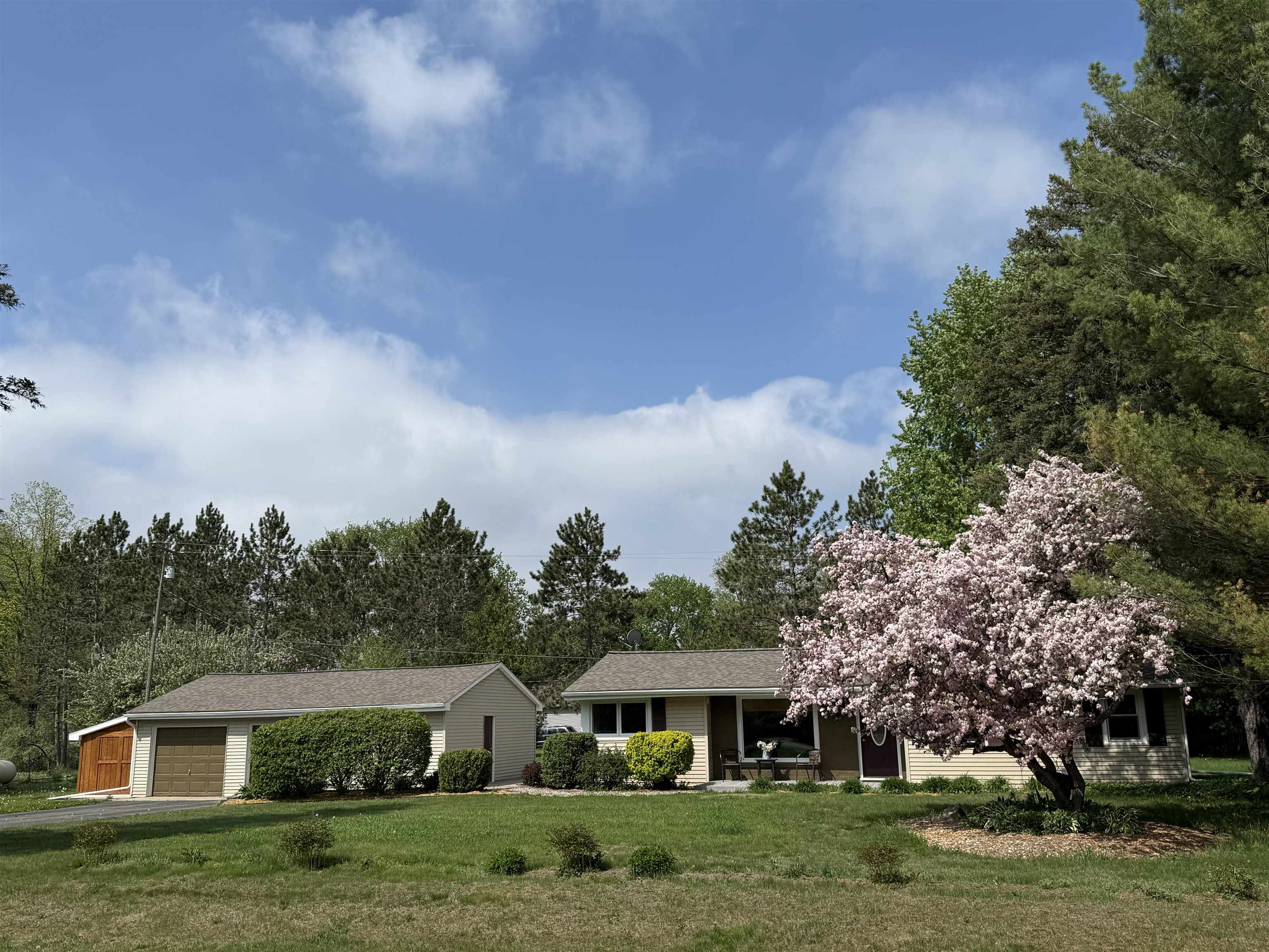 2908 South Loomis Road Mount Pleasant, MI 48858 - Photo 1 of 27