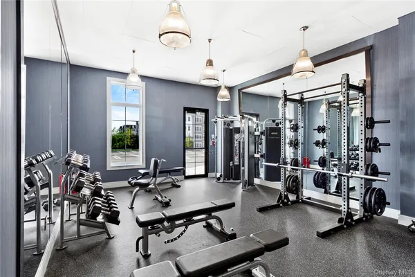 $6,150 | 990 Corporate Drive, Unit 509, Westbury, NY 11590