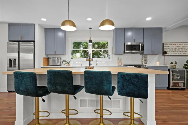 $639,900 | 331 Plat Road, Richfield, WI 53017