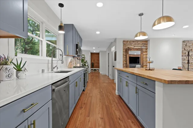 $639,900 | 331 Plat Road, Richfield, WI 53017