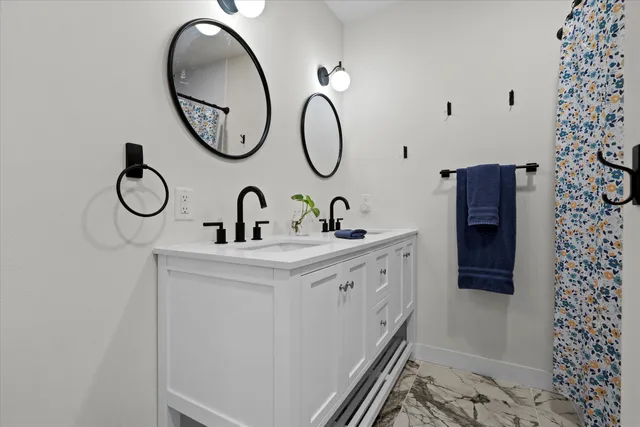 $639,900 | 331 Plat Road, Richfield, WI 53017