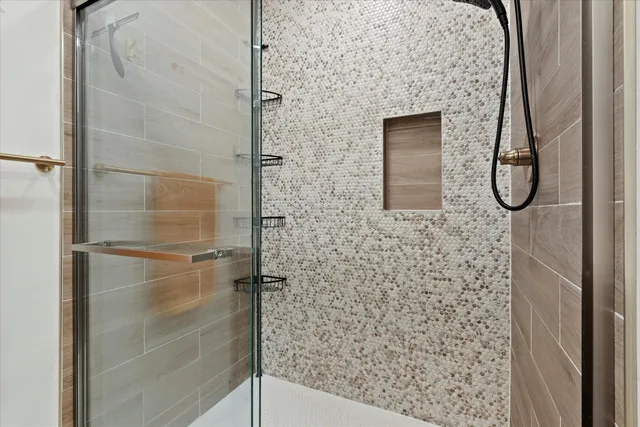 $639,900 | 331 Plat Road, Richfield, WI 53017