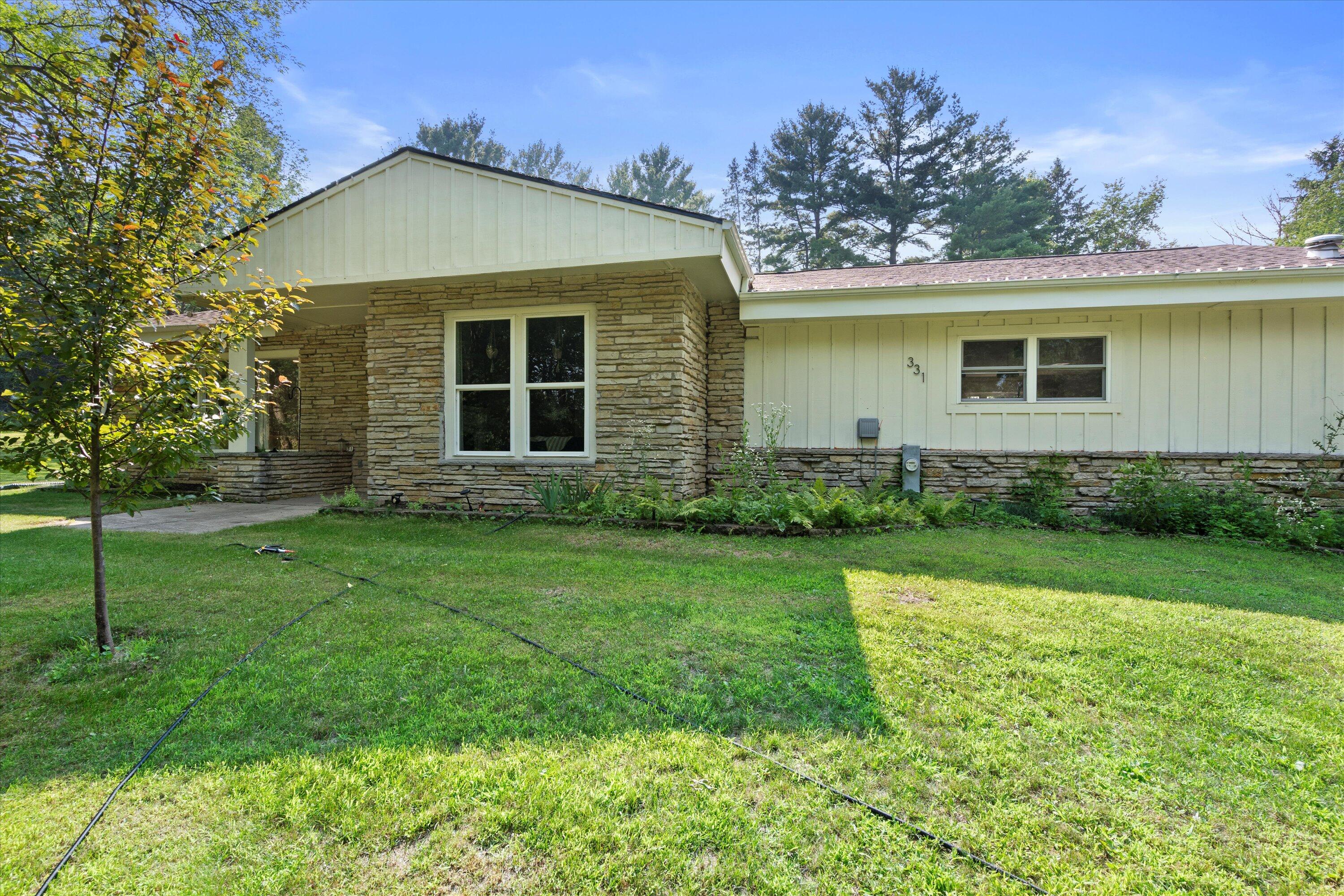 331 Plat Road Richfield, WI 53017 - Photo 3 of 31 50-DSC01616