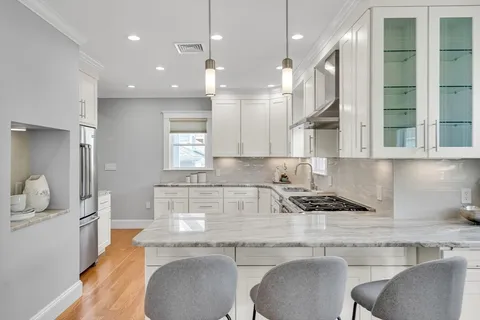 $1,060,000 | 54 Marathon Street, Unit 1, Arlington, MA 02474