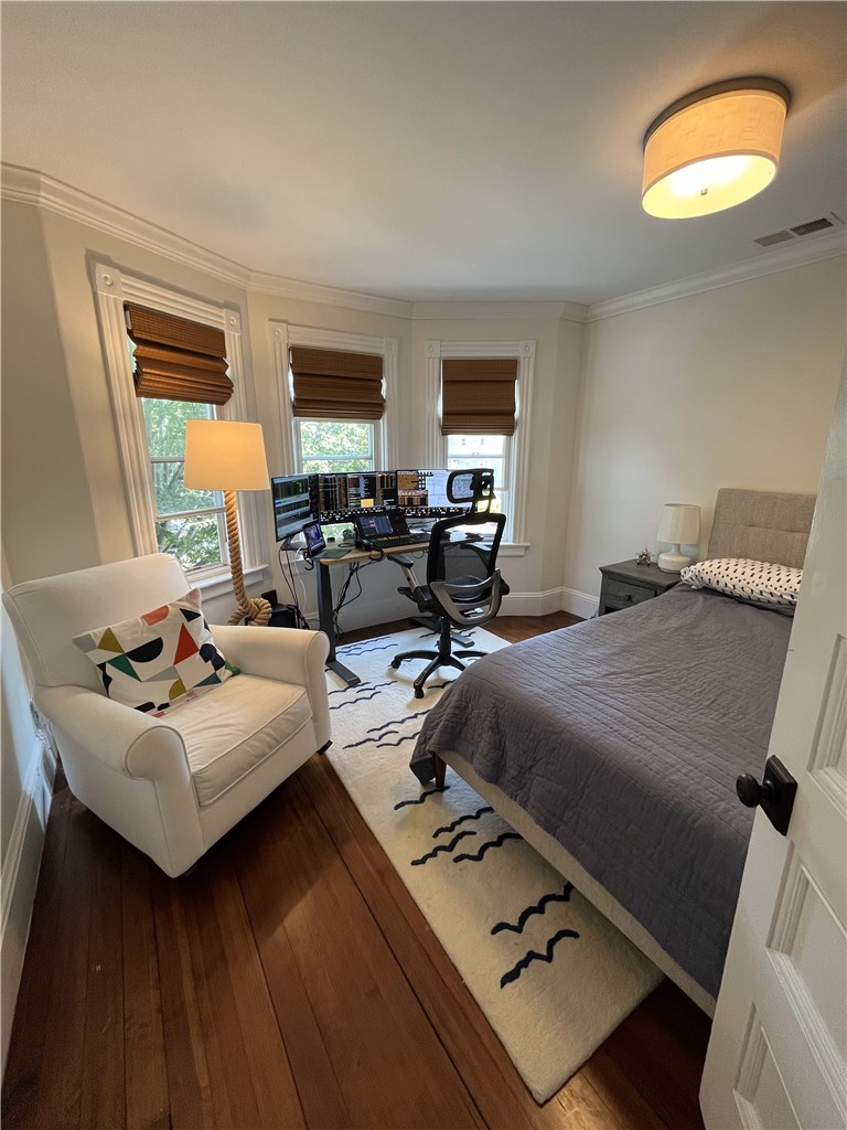 27 Mann Avenue Newport, RI 02840 - Photo 11 of 22