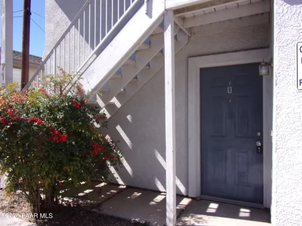 $1,344 | 716 1st Street, Unit B, Prescott, AZ 86301