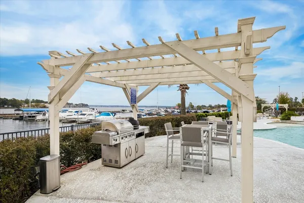 $1,100,000 | 199 Waterpoint Court, Unit 214, Conroe, TX 77356