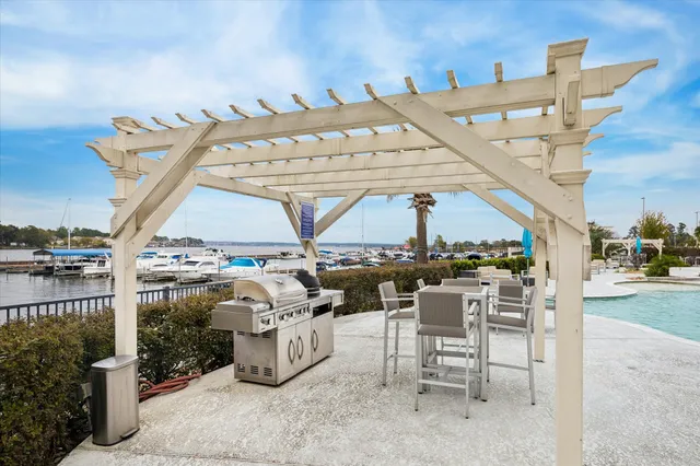 $1,100,000 | 199 Waterpoint Court, Unit 214, Conroe, TX 77304