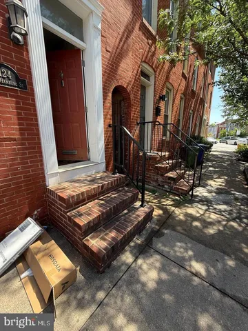 a view of an outdoor space