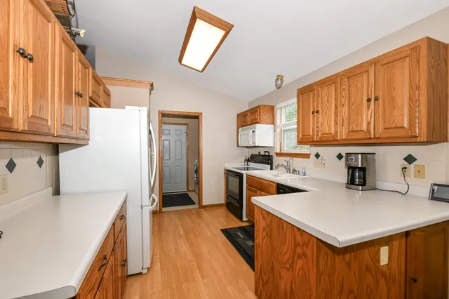 $378,500 | 3200 Stephan Road, Caledonia, WI 53402