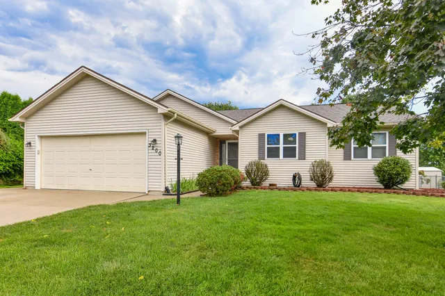 $378,500 | 3200 Stephan Road, Caledonia, WI 53402