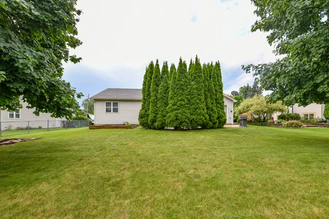 $378,500 | 3200 Stephan Road, Caledonia, WI 53402