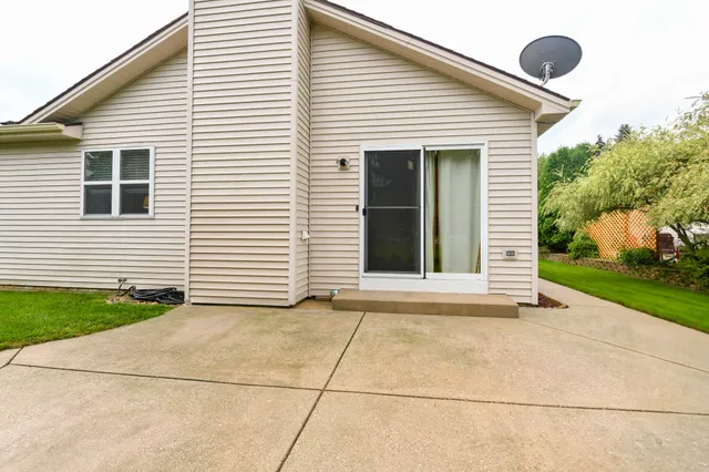 $378,500 | 3200 Stephan Road, Caledonia, WI 53402