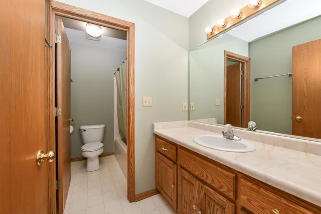 $378,500 | 3200 Stephan Road, Caledonia, WI 53402