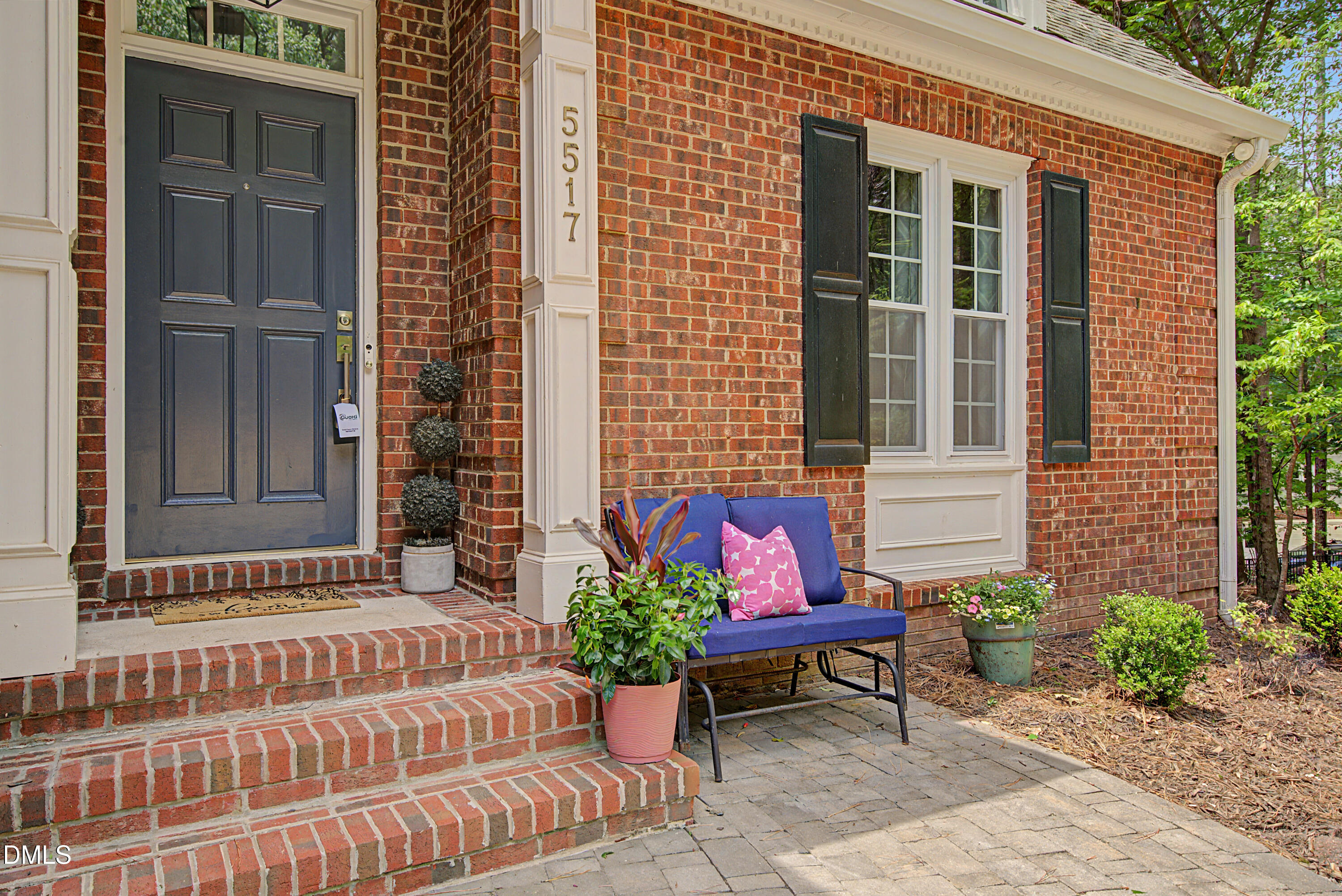 5517 North Hawthorne Way Raleigh, NC 27613 - Photo 4 of 84