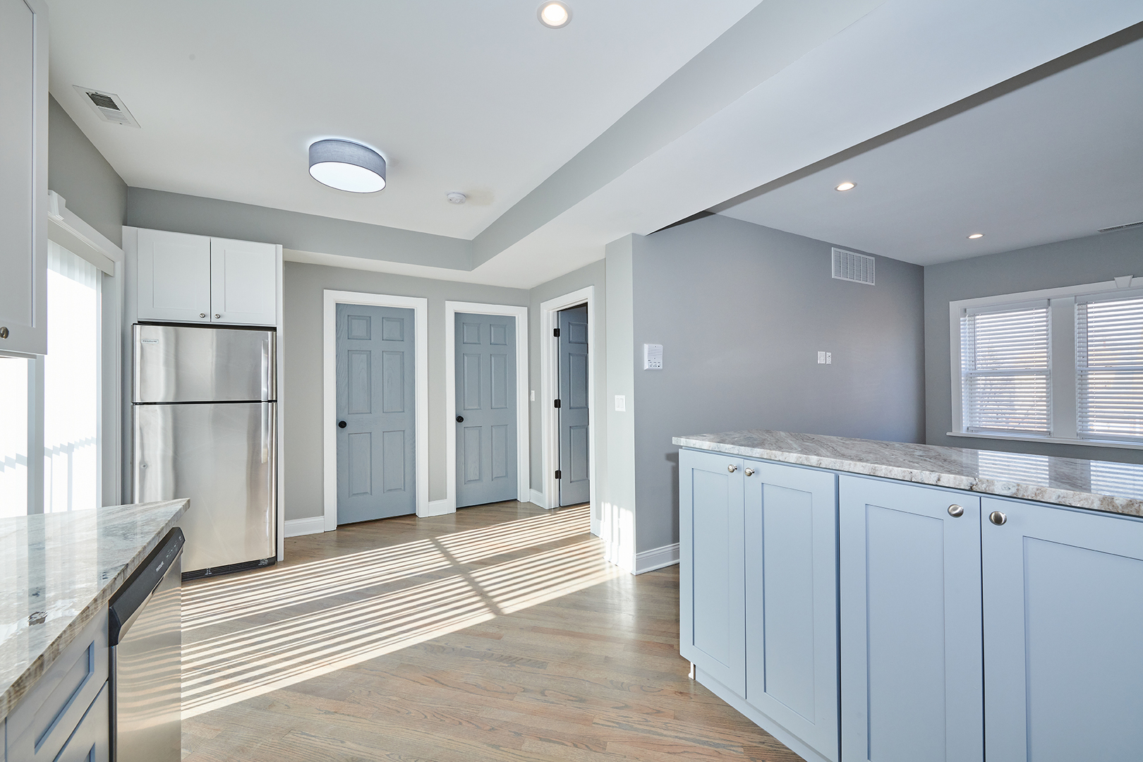 5709 West Seminole Street, Unit 1 Chicago, IL 60646 - Photo 5 of 15