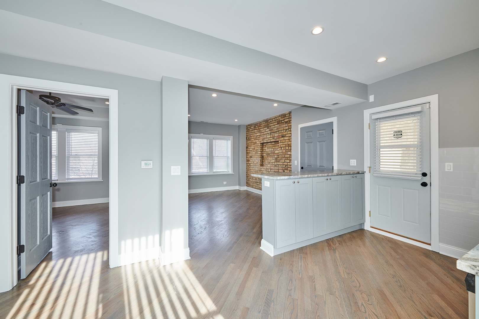 5709 West Seminole Street, Unit 1 Chicago, IL 60646 - Photo 7 of 15