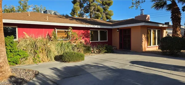 $1,950 | 1308 Winwood Street, Las Vegas, NV 89108