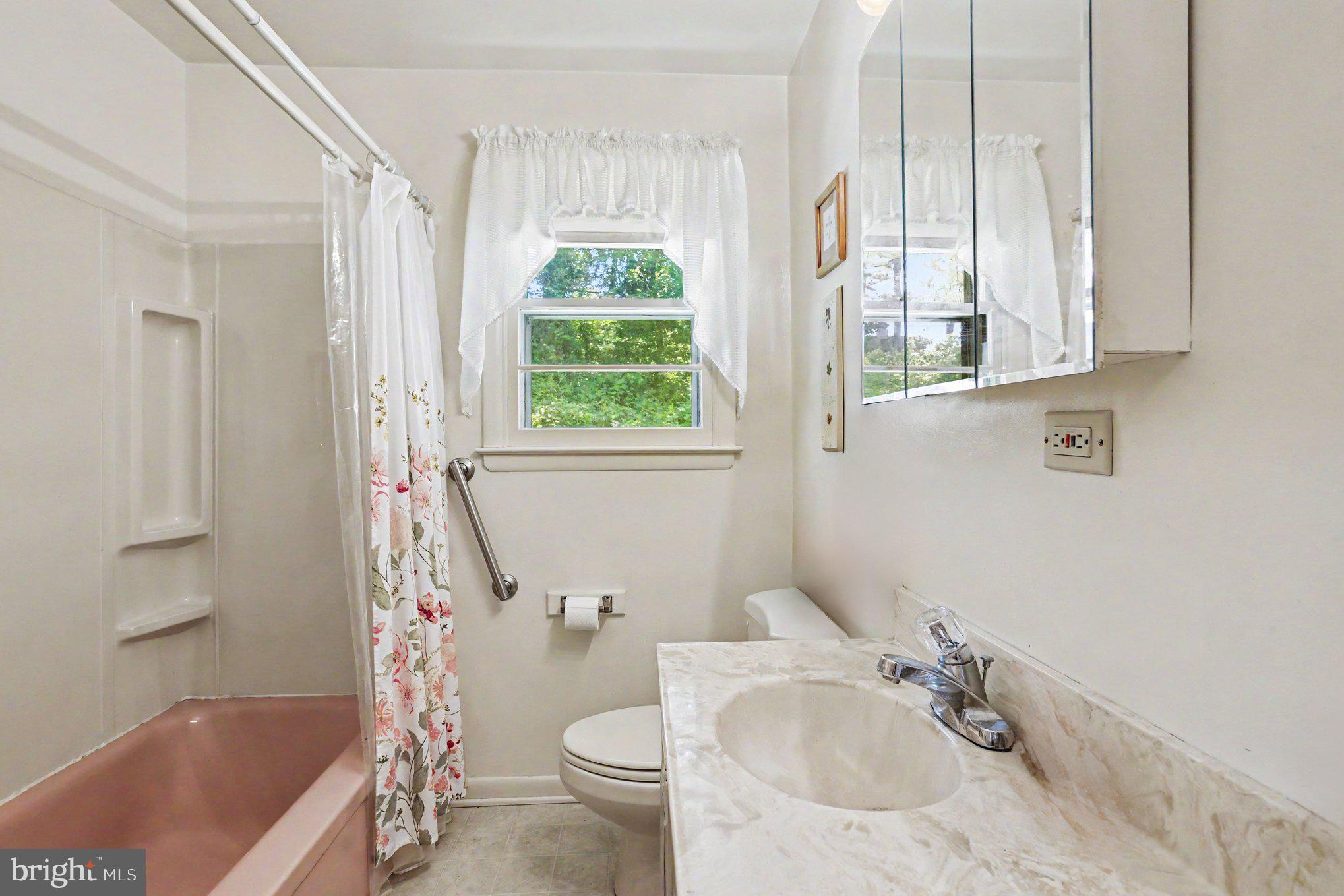 2604 Cub Hill Road Baltimore, MD 21234 - Photo 14 of 24