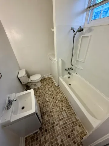 $1,750 | 121 Smith Street, Unit 3, Charleston, SC 29403