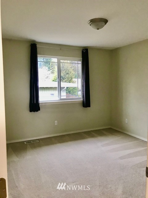 744 Sylvan Way Bremerton, WA 98310 - Photo 18 of 24 Gallery Image 18