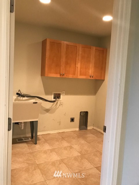 744 Sylvan Way Bremerton, WA 98310 - Photo 22 of 24 Gallery Image 22