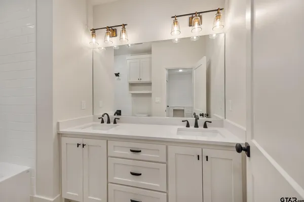 $519,000 | 15083 Sweet Spgs Drive, Tyler, TX 75703