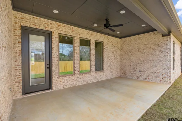$519,000 | 15083 Sweet Spgs Drive, Tyler, TX 75703