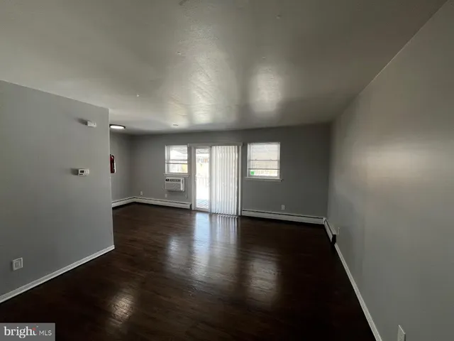 $1,550 | 91 Oak Street, Unit C77, Clementon, NJ 08021