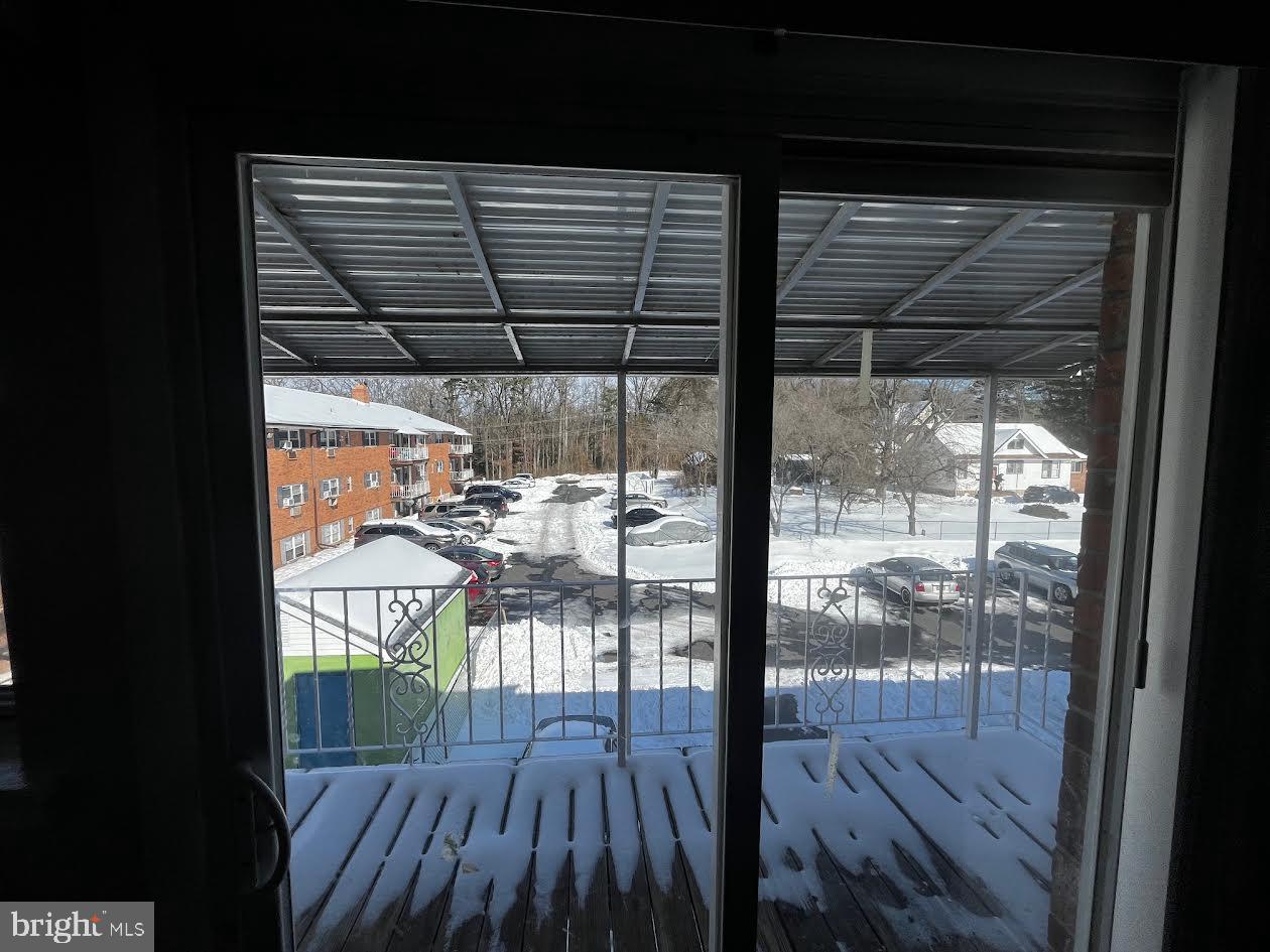 91 Oak Street, Unit C77 Clementon, NJ 08021 - Photo 3 of 12 Balcony