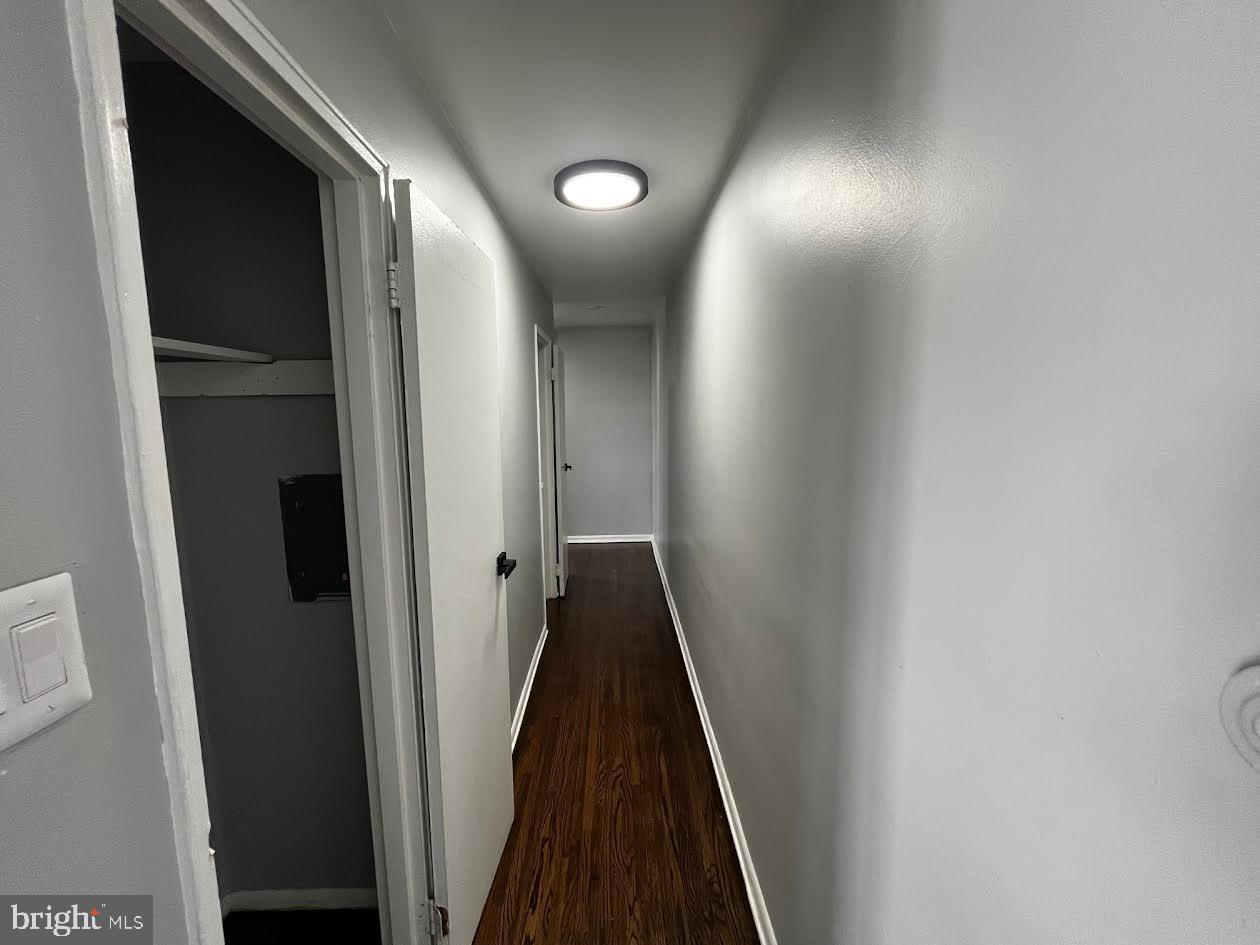 91 Oak Street, Unit C77 Clementon, NJ 08021 - Photo 4 of 12 Hallway
