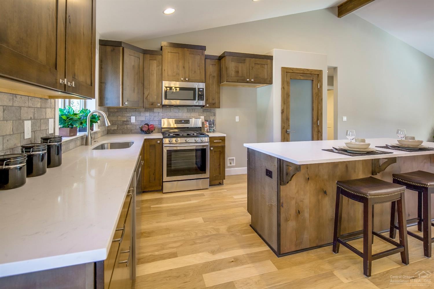 19215 Shoshone Road Bend, OR 97702 - Photo 11 of 25 Additional Photo
