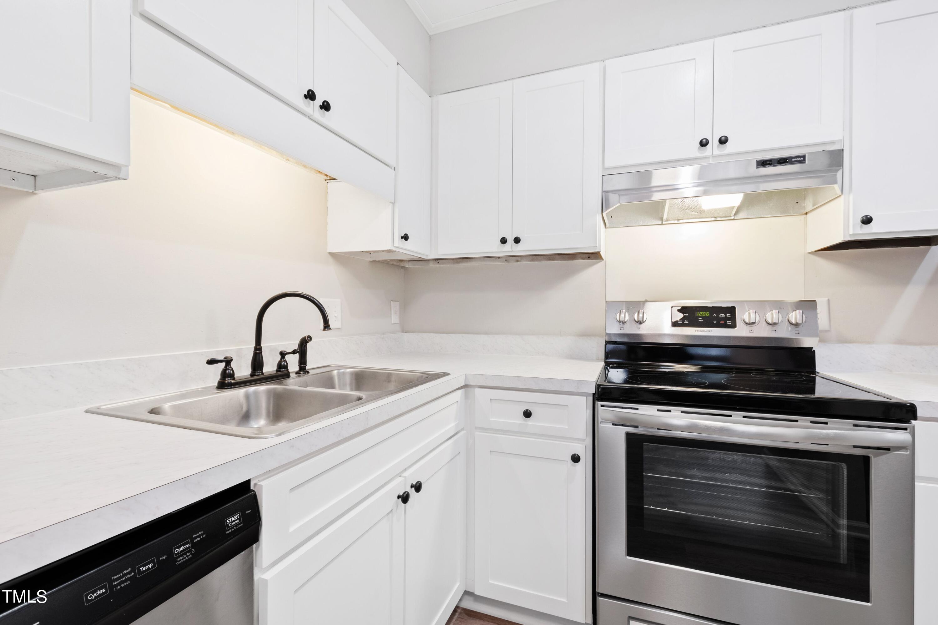 5325 Wayne Street Raleigh, NC 27606 - Photo 8 of 49 Unit A Kitchen 2