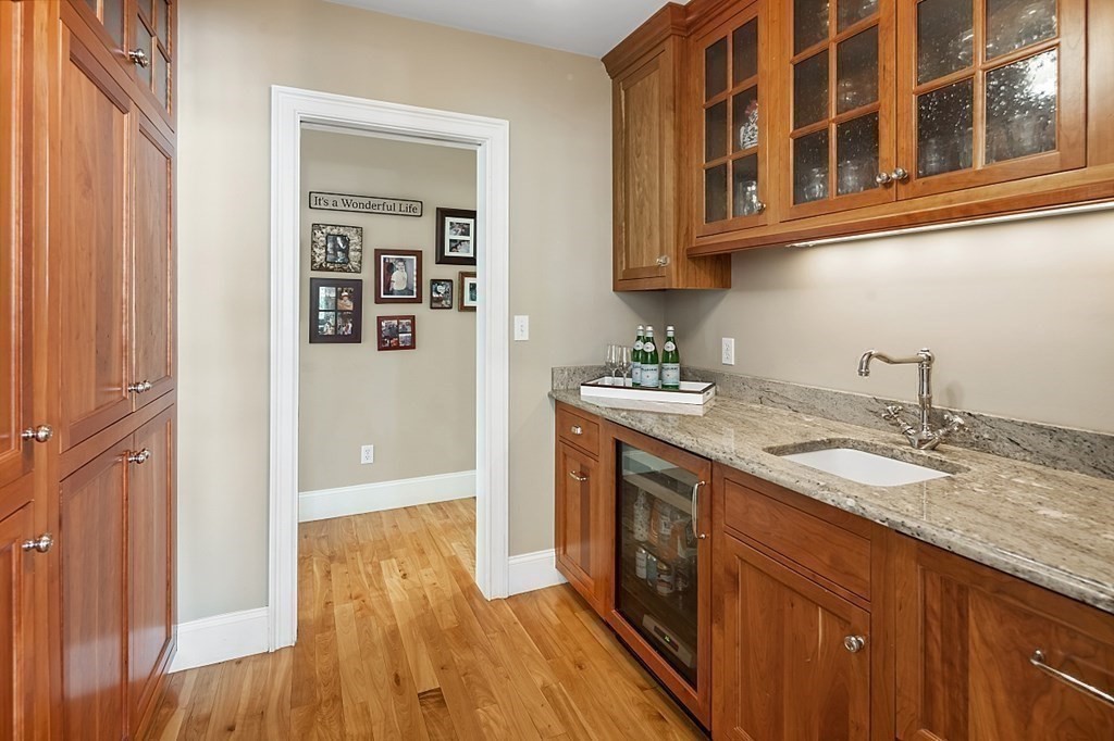 181 Everett Street Concord, MA 01742 - Photo 13 of 40