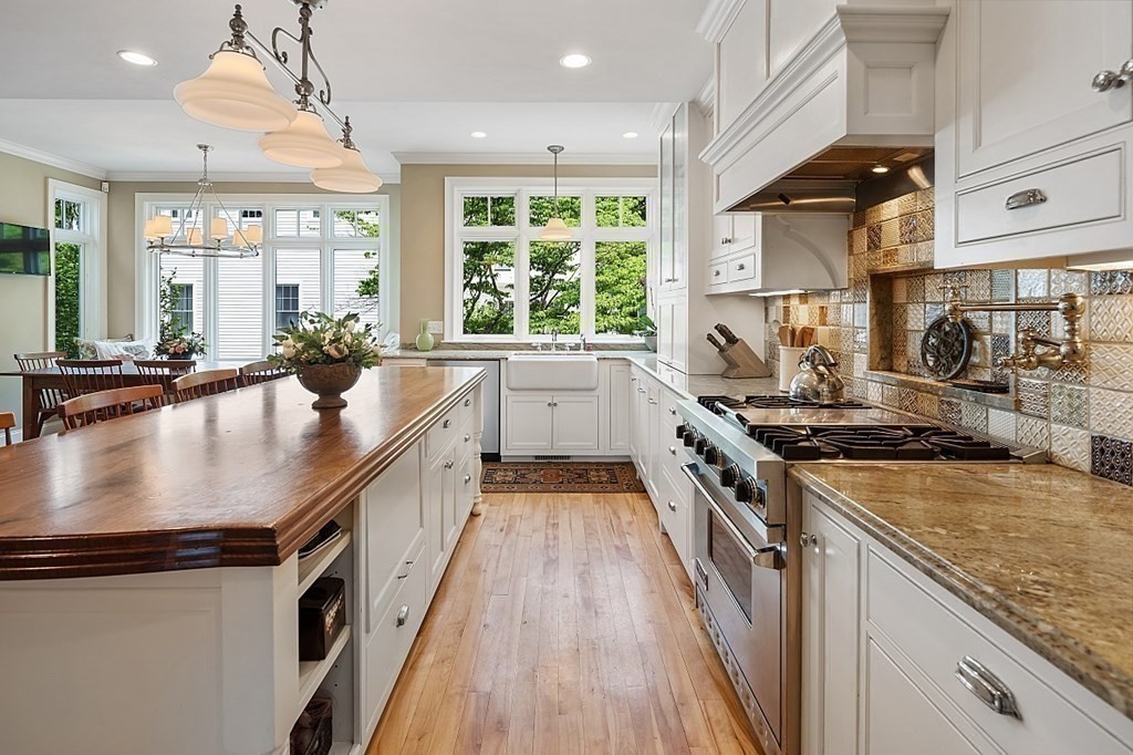 181 Everett Street Concord, MA 01742 - Photo 10 of 40