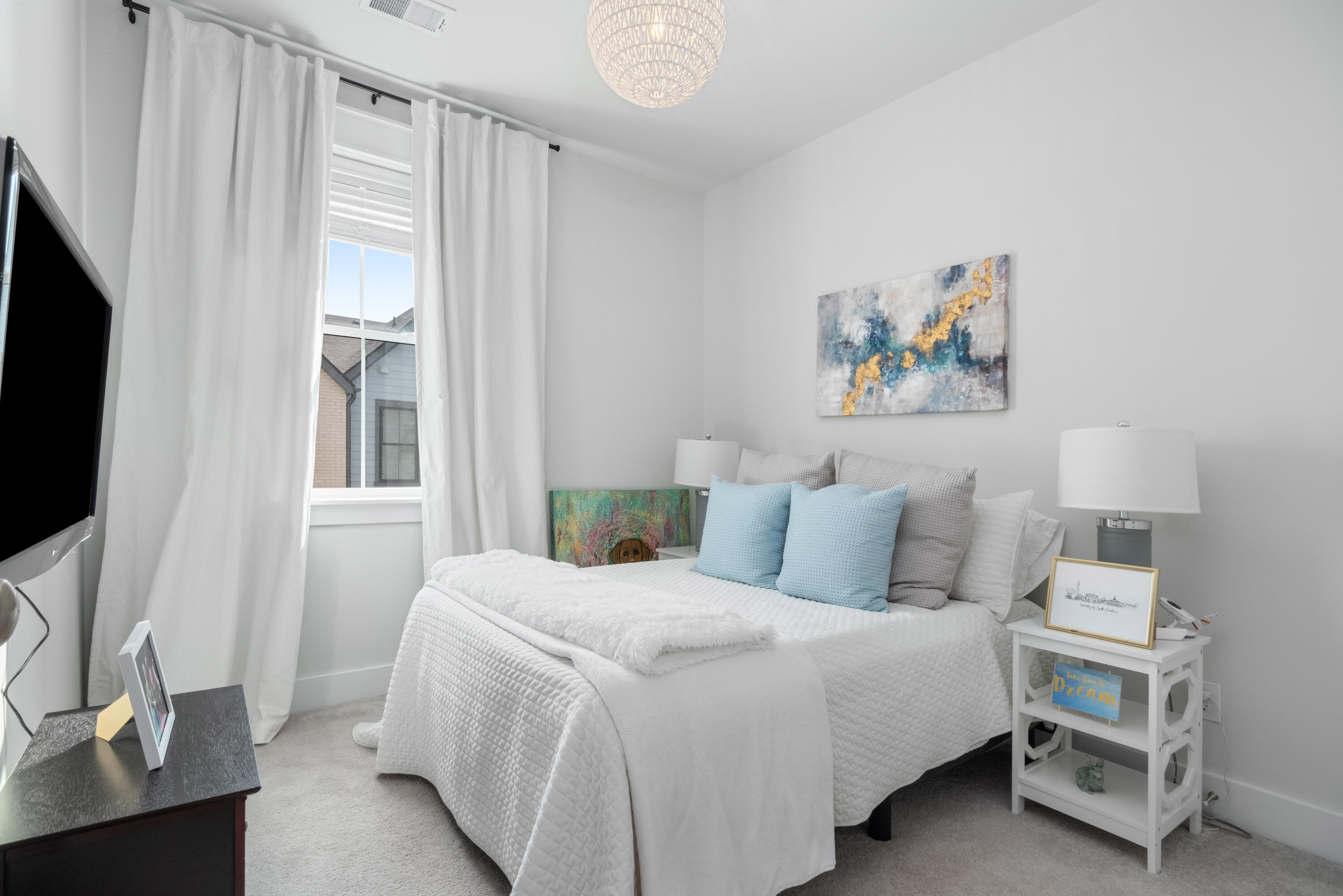 1616 Florentia St Mount Mount Pleasant, SC 29464 - Photo 24 of 38 3rd bedroom on 2nd floor