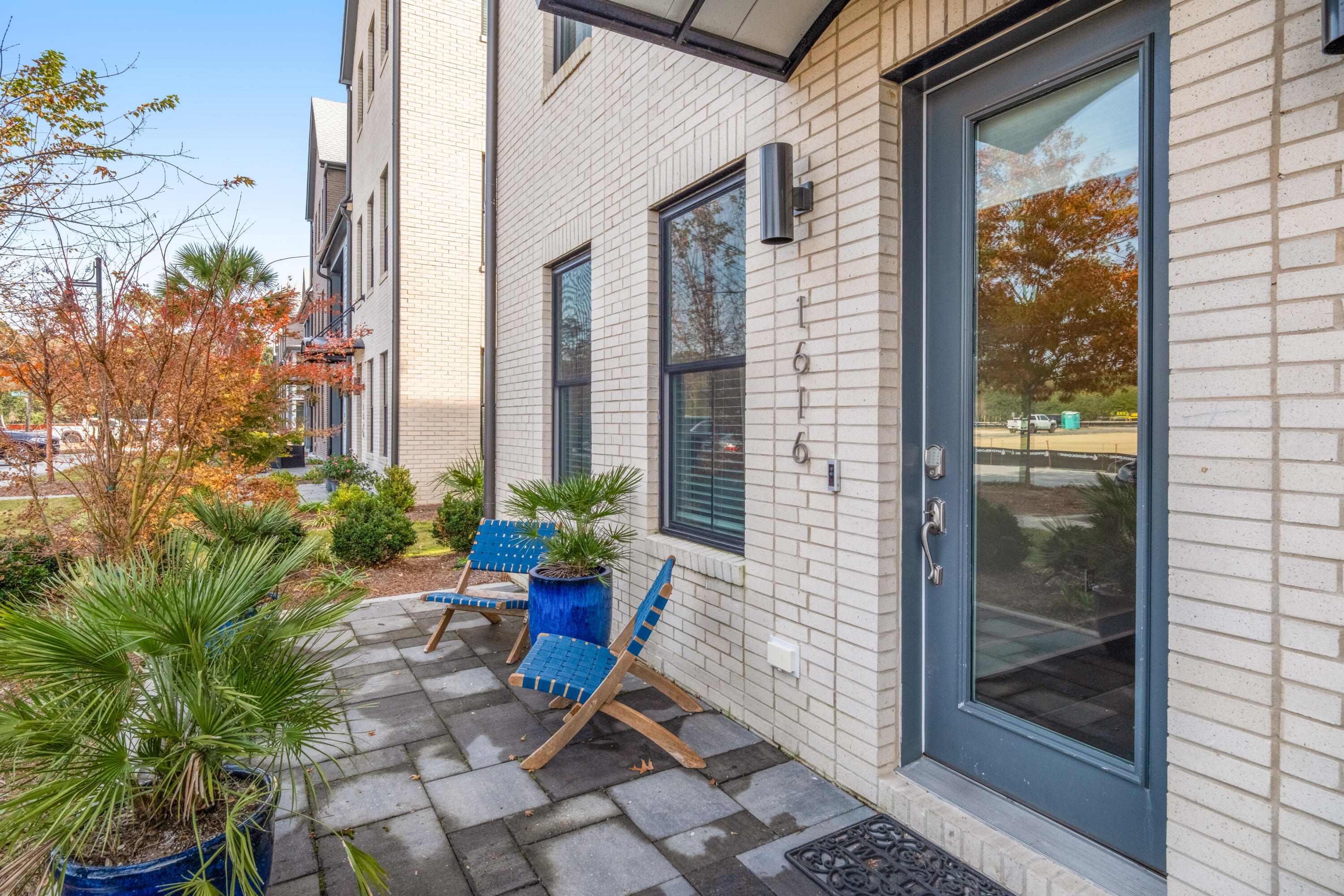 1616 Florentia St Mount Mount Pleasant, SC 29464 - Photo 3 of 38 Private porch