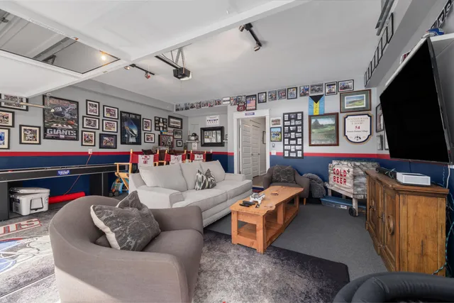 $865,000 | 1616 Florentia St Mount, Mount Pleasant, SC 29464