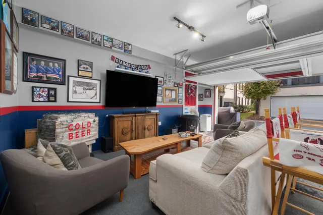 $865,000 | 1616 Florentia St Mount, Mount Pleasant, SC 29464