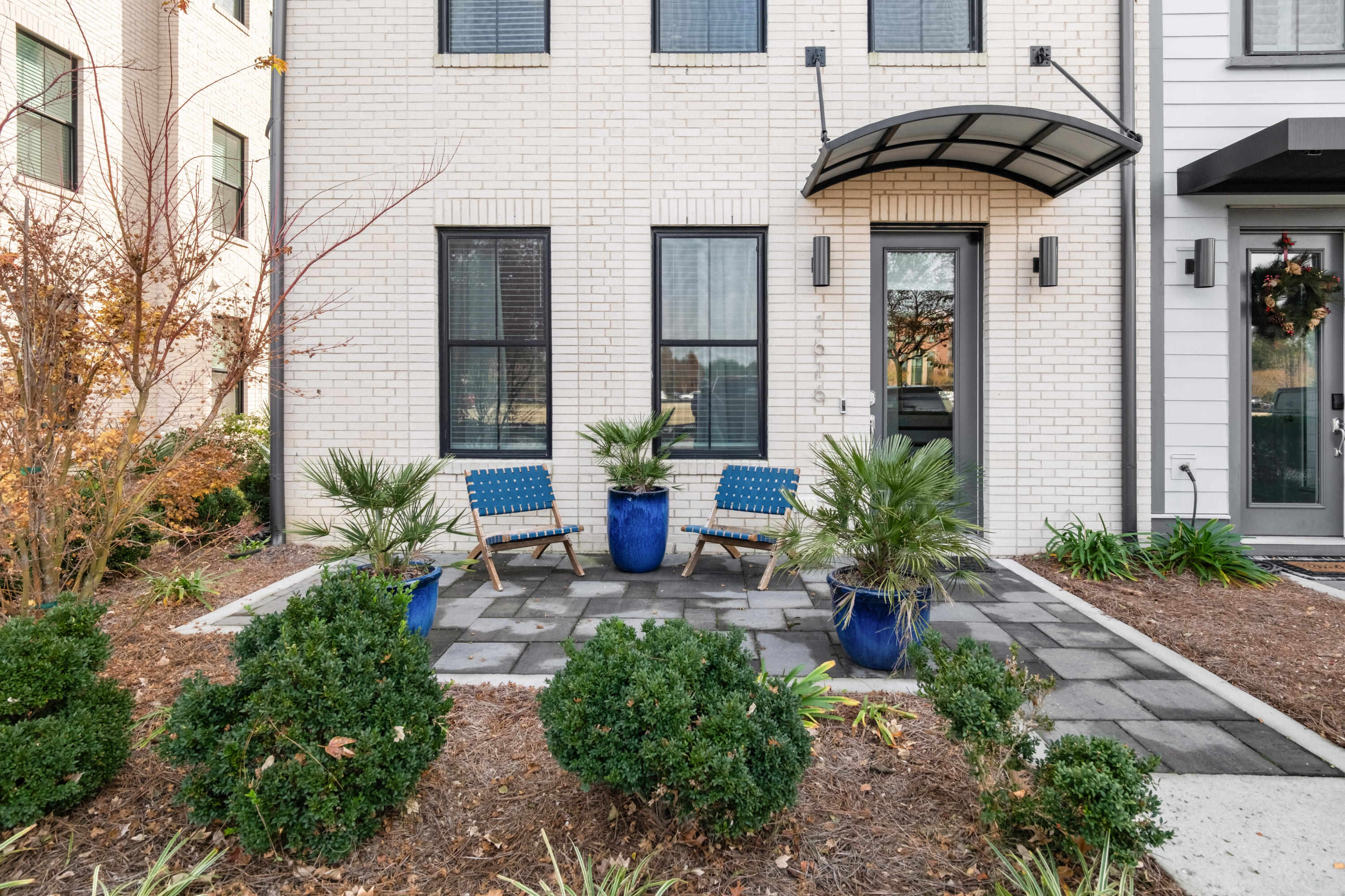 1616 Florentia St Mount Mount Pleasant, SC 29464 - Photo 5 of 38 Front porch area
