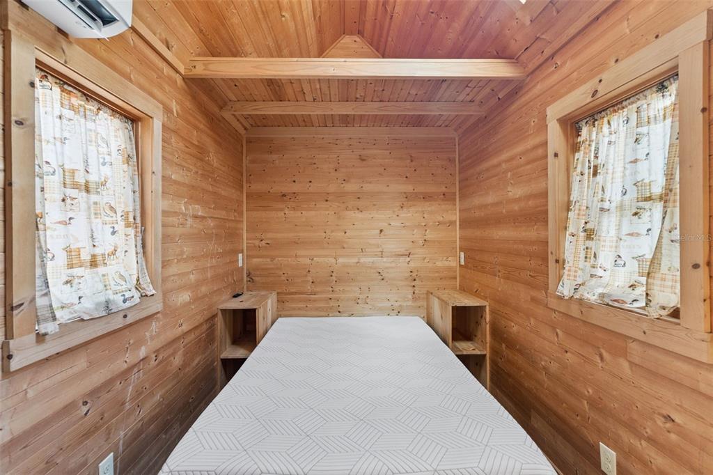 1140 Buckles Road Pierson, FL 32180 - Photo 24 of 39 a bathroom with a bathtub and a shower